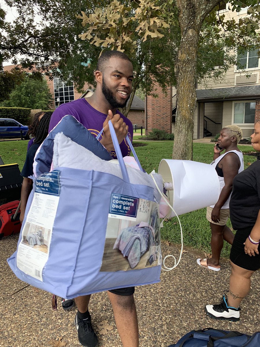 RhoThetaPsiPhi's tweet image. Successful move in✅ But more to be done! We appreciate everybody for the help and support. Good luck freshmen on your new beginning 📚 and remember that the bruhz are here to help as always. RQQ!! 

Instagram: Rhotheta_pvques