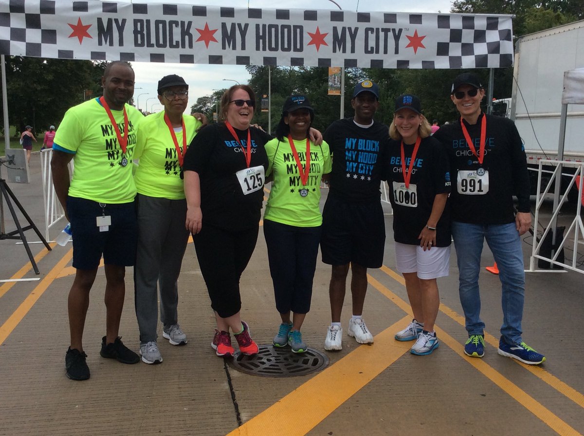 sa5137's tweet photo. A great finish for AT&amp;T volunteers and runners at My Blood My Hood My City first 3k Race at Marquette Park in Chicago. https://t.co/8GjJvUufon