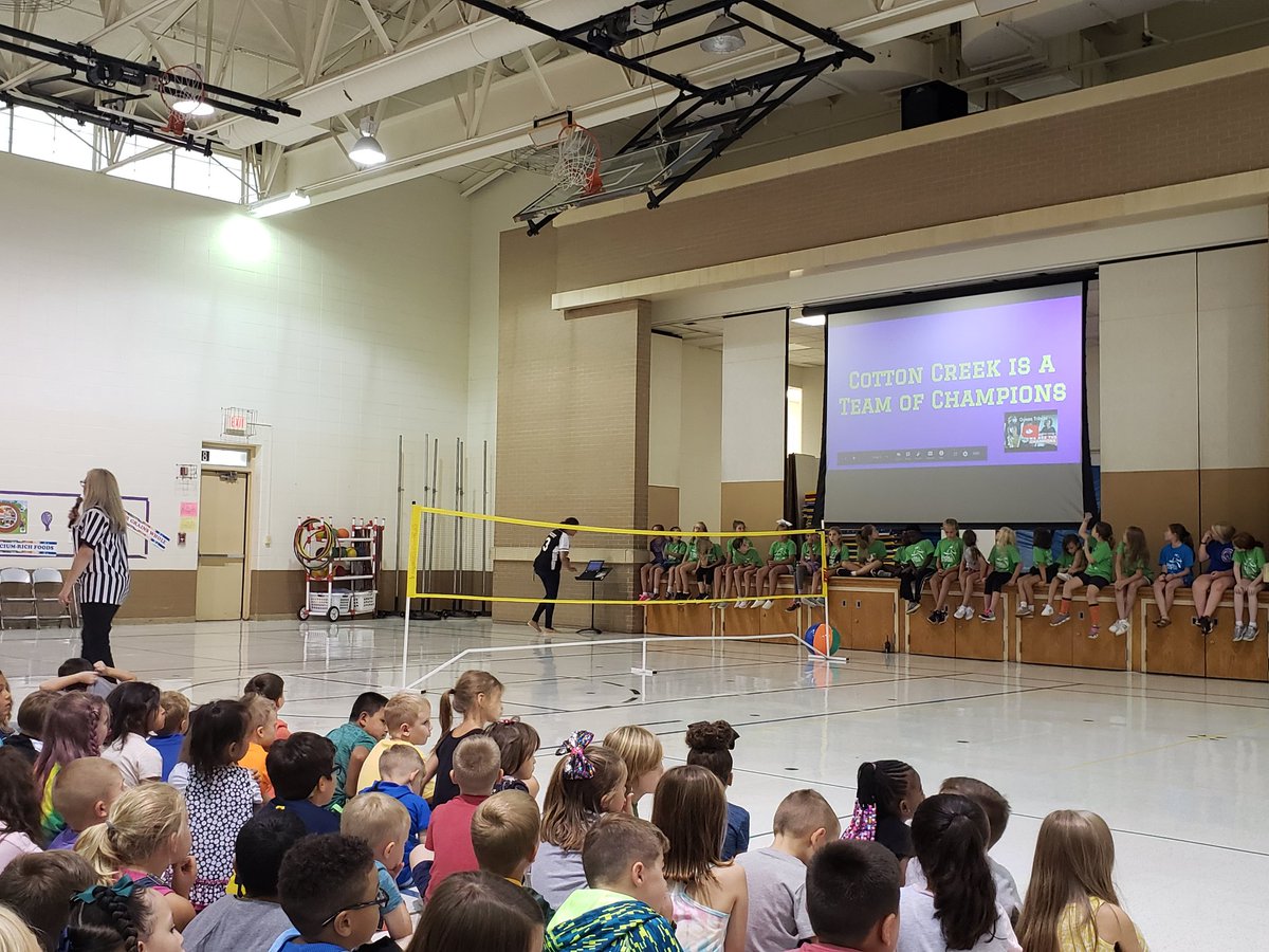 FalkTrudi's tweet photo. First PBIS Assembly for the new school year 2019-20
 *Cotton Creek is a TEAM of Champions! #ccslife #falksbusybees https://t.co/xolaVrBsqp
