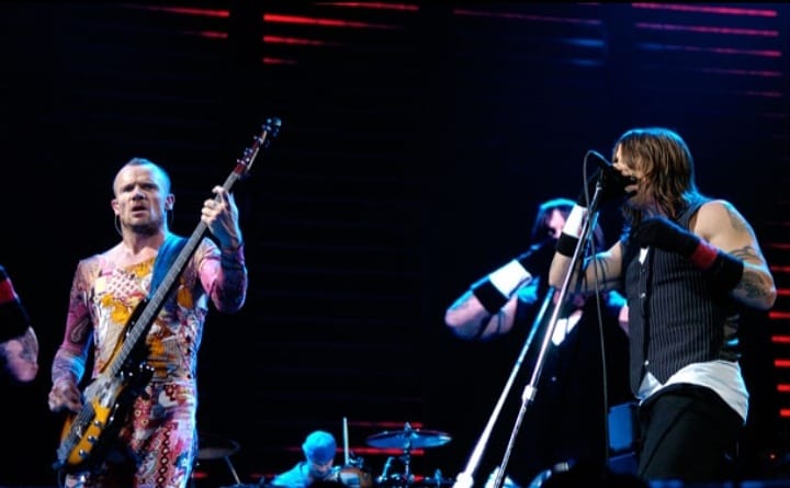 ChiliPeppersArg's tweet photo. #EfeméridesRHCP #IntergalacticTour | El 18 de agosto de 2006, Red Hot Chili Peppers se presentó en el Pepsi Center de Denver, Colorado.
Durante esta presentación, gracias a un sorteo realizado en una radio, la banda tocó en vivo después de 15 años la canción Funky Monks. https://t.co/LM43qylJjr