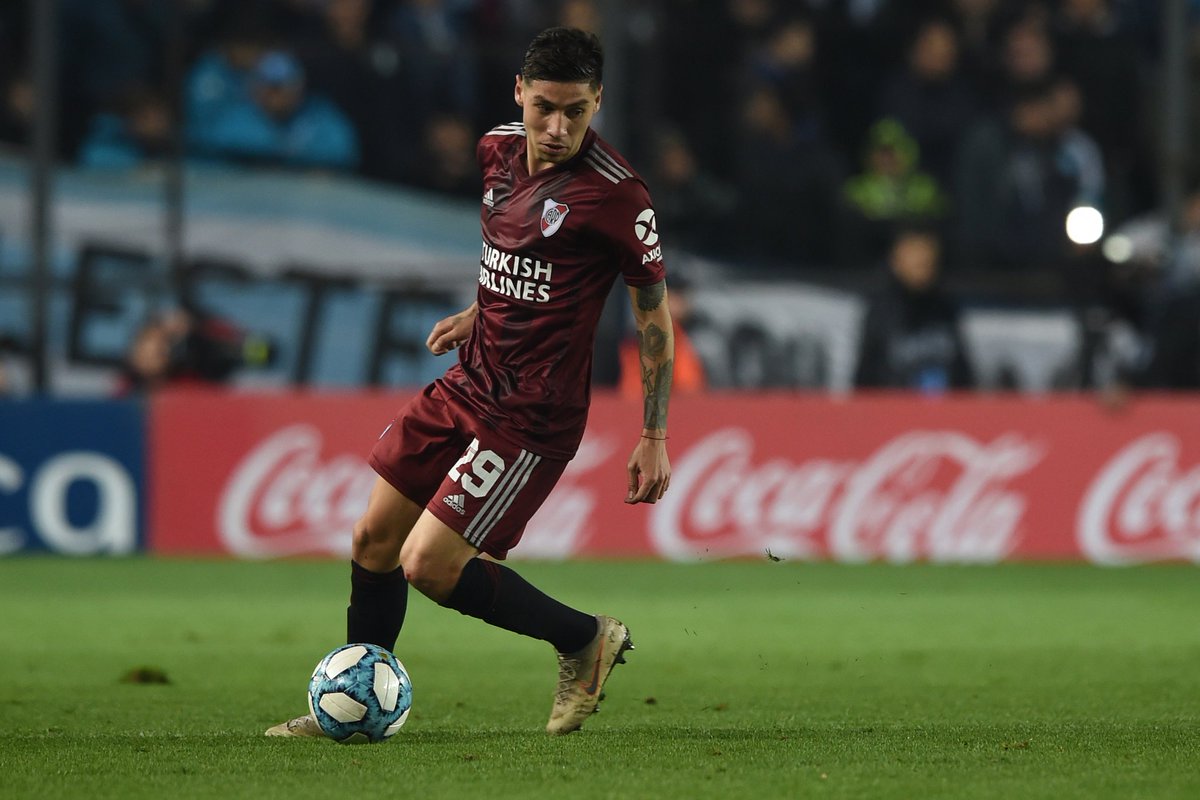 RiverPlate's tweet photo. 🇦🇷 Franco Armani, Lucas Martínez Quarta, Gonzalo Montiel y Exequiel Palacios fueron convocados para los amistosos de @Argentina en la próxima fecha FIFA.

📎 Por su parte, Ezequiel Centurión y Julián Álvarez fueron citados a la Selección Sub-23.

#RiverDeSelección ⚪🔴⚪👌🏼 https://t.co/DJ1Qo3rj0a
