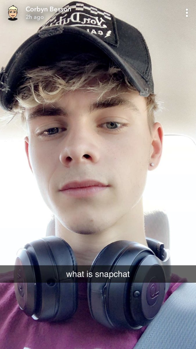 whydontwe00's tweet photo. WHO is this man?? corbyn besson on snapchat? wuht🤯 https://t.co/iViYamoDEZ