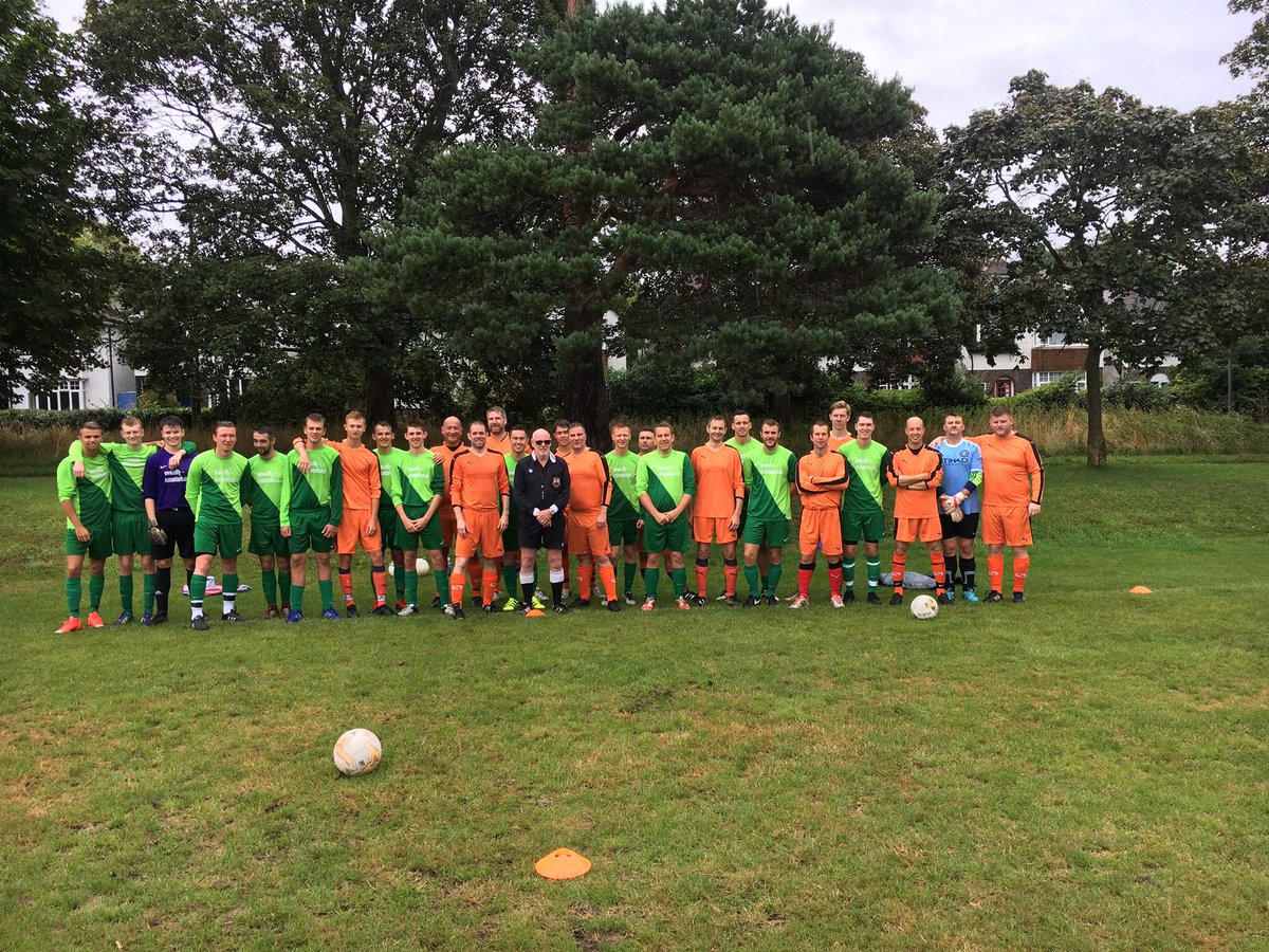 PixhamNE's tweet photo. The #Pixham Legends Anniversary Match. The team from 11 years ago vs the current/future first 11. A great day and wonderful occasion. Finished 1-1, great to see the Legends can still bring it! https://t.co/4cC8RJYlmz