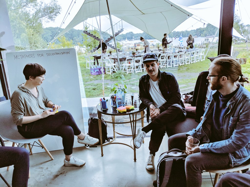 Wonderful way to kick off #BerlinBlockchainWeek at @SamsungNEXT Stack Zero Sessions - unconference with a session on metadata privacy by our <a href="/SCBuergel/">Sebastian Bürgel</a>
hopr.network