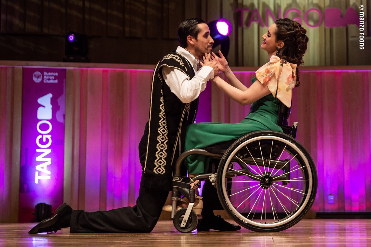 Silvia_Toscano's tweet photo. Campeonato Mundial de Tango Bs As - 2019
1° Ronda clasificatoria - Pareja: 643 
Intérpretes: Aixa Di Salvo y Matías Ramirez
Idea, coreografía y dirección: Silvia Toscano 
Miranos en Youtube! https://t.co/s9kd13t8zJ https://t.co/5lmu9nyPpn