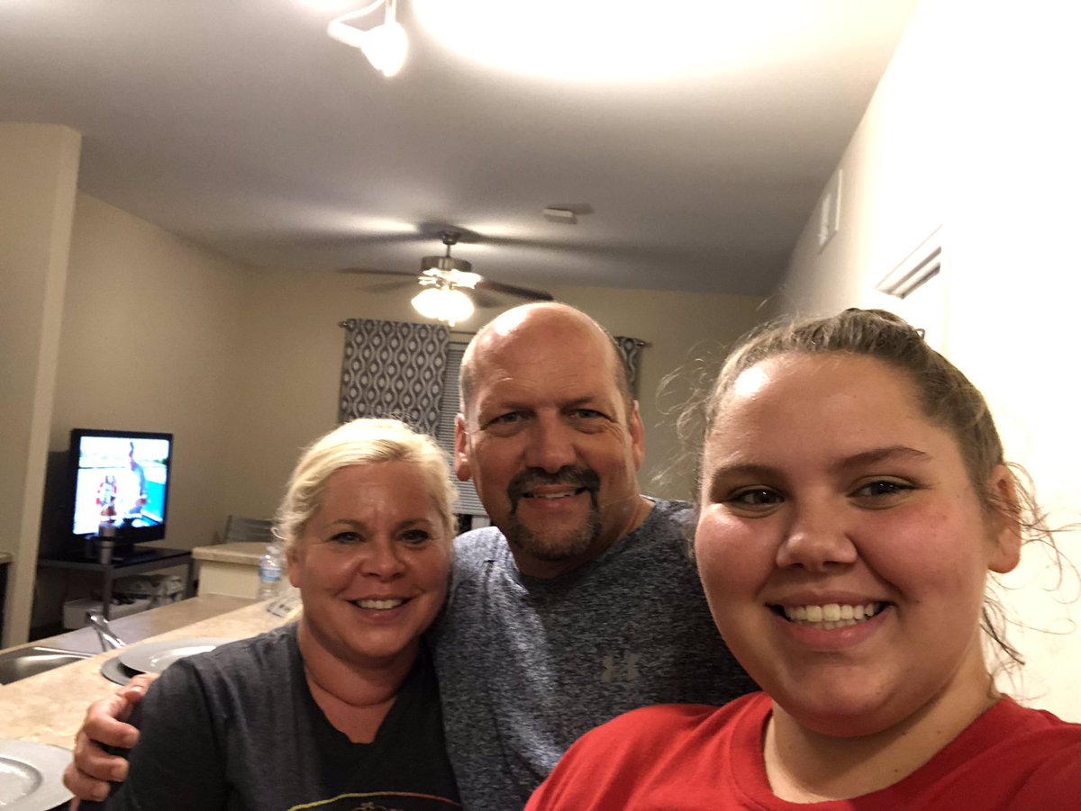 msummers84's tweet photo. Paige is all moved in and ready to begin @SIUE.  We are so proud of all your accomplishments!! https://t.co/nYOvfUK75h