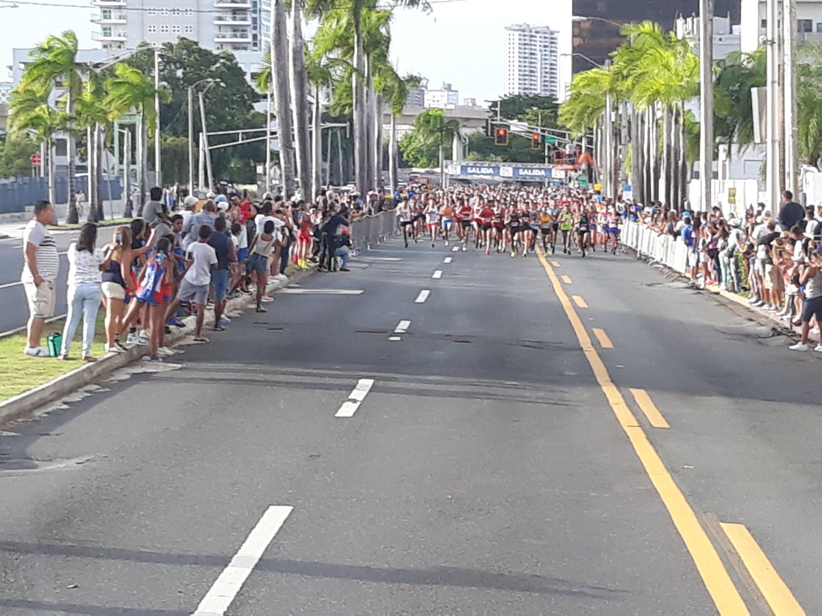 BPOPComm's tweet photo. Y dieron la salida !!! #5KPopular https://t.co/hodGkL3VAt