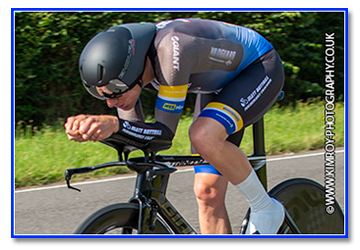 Cycling_T_T's tweet photo. Former national champion Matthew Bottrill and American pro rider Leah Thomas were the fastest male and female respectively at the Sherwood CC 25-mile time trial that took place near Farndon in Nottinghamshire on Saturday afternoon.

https://t.co/cKMQekEDFO https://t.co/AYryFsX5jO