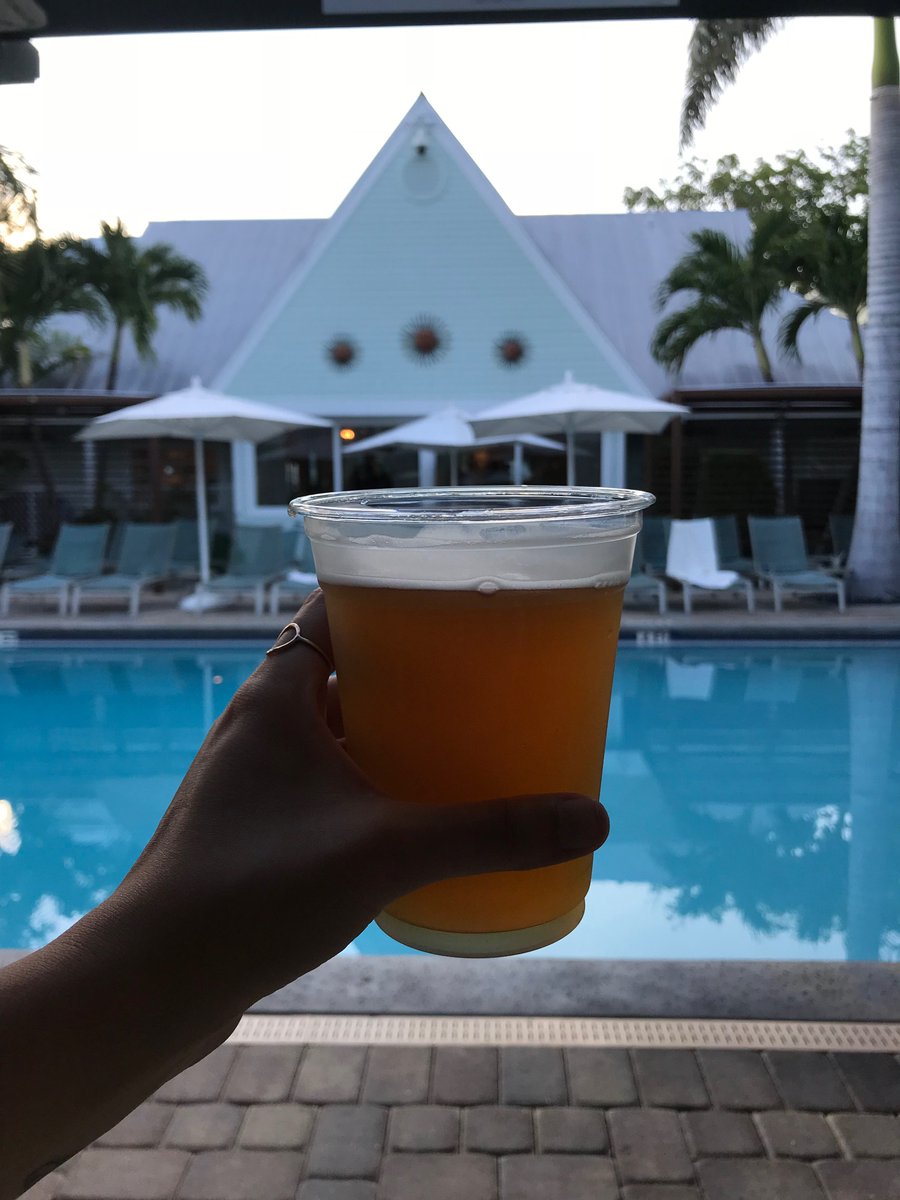 Somobeachresort's tweet photo. No Sunday scaries here! ☀️🍻. 

https://t.co/nvyEUIruln https://t.co/VO3Qm6QWM9