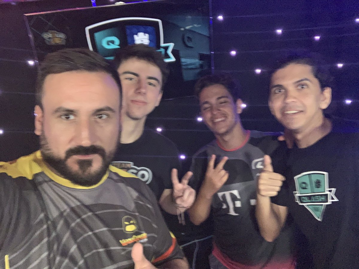 RevolAimar's tweet photo. #Producciones al Chilazo🌶🌶🌶
Presente en la #QlashLeague2
Gracias @OPLIUCLASHROYAL por la Remerita ♥️ https://t.co/G1Sodub0JM