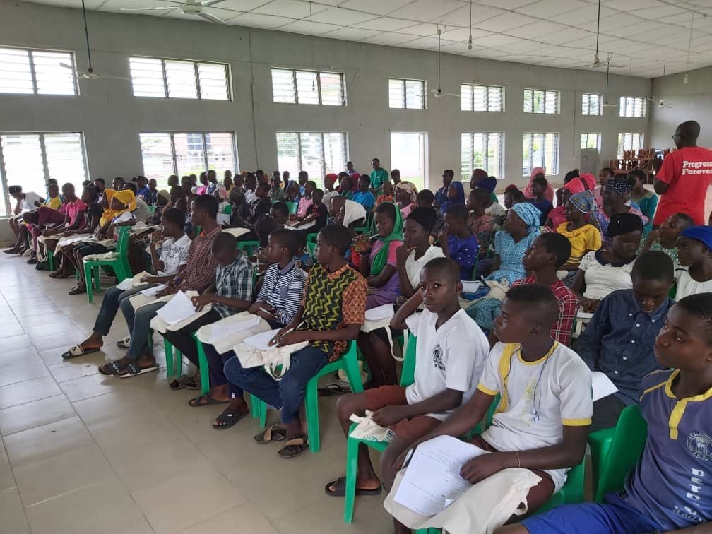 kolabamigbade's tweet photo. It was an exciting time with young people on Saturday at Fiditi during 2019 Annual Progress Seminar organised by Progress Forever Initiative. #ProgressForever https://t.co/gG6exVEtSo