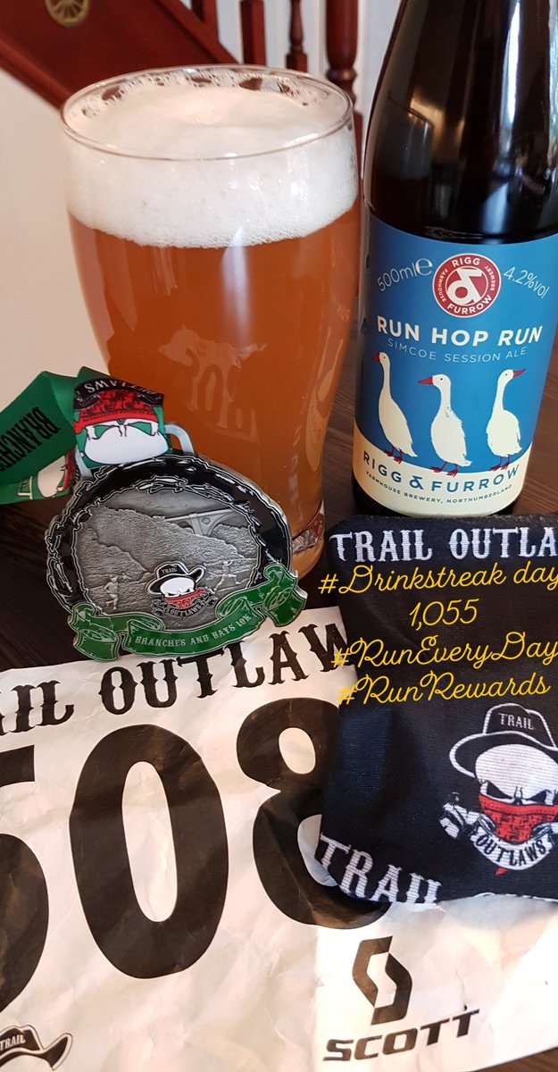 LordSmythe's tweet photo. #Drinkstreak day 1,055  Post @trailoutlaws Branches and Bays 10k replenishment #RunRewards #DrinkEveryDay #BathBeers 🏃‍♂️🛀🍺 https://t.co/GzbLN8Cq6w