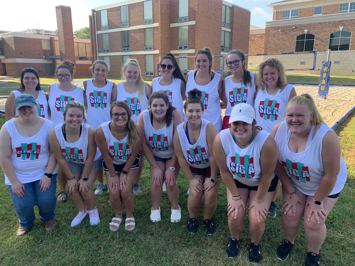 sausigmaalpha's tweet photo. Ice, Ice, ladies!
We got the freshman moved into Talley!  Wishing the best of luck to the class of 23'! https://t.co/yBY7sCrPhY