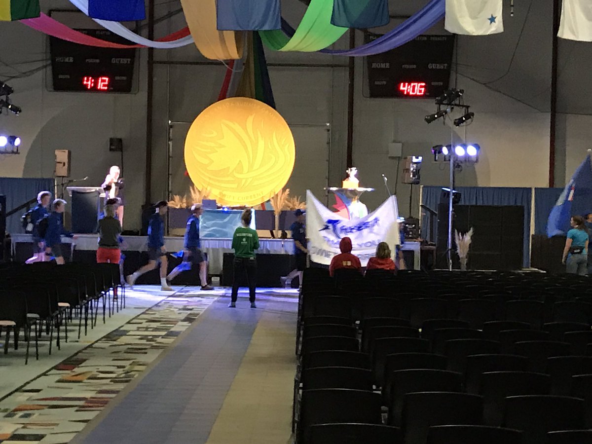 Come on Swift Current! Cheer this parade of athletes!! @goteamAB
#itsgotime #2019wcsg