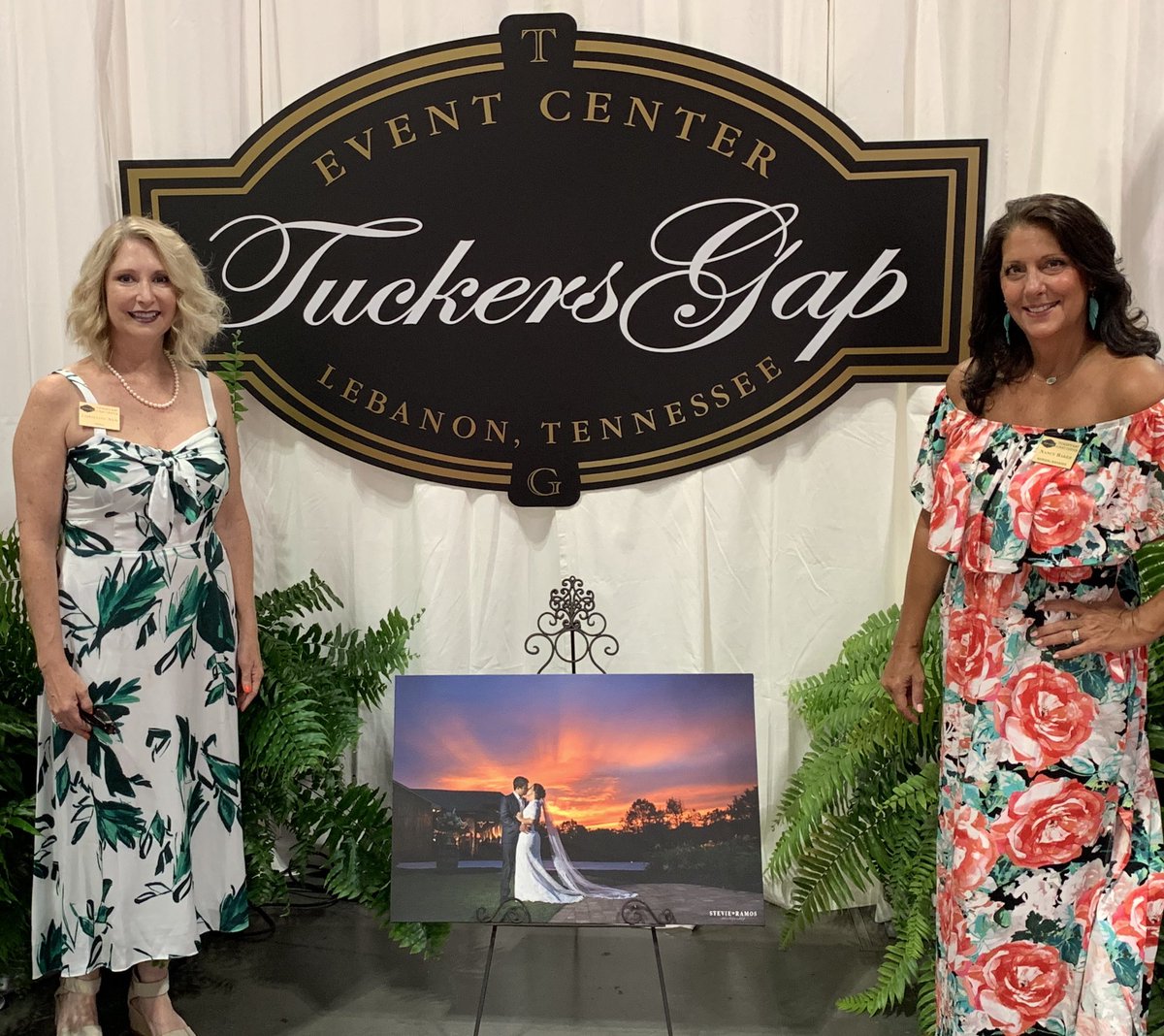 We did the Pink Bride Show in Nashville, and met some wonderful brides!! Several have come out for a tour, and booked with us for their wedding!! 👏🏻👏🏻 We love making people happy!