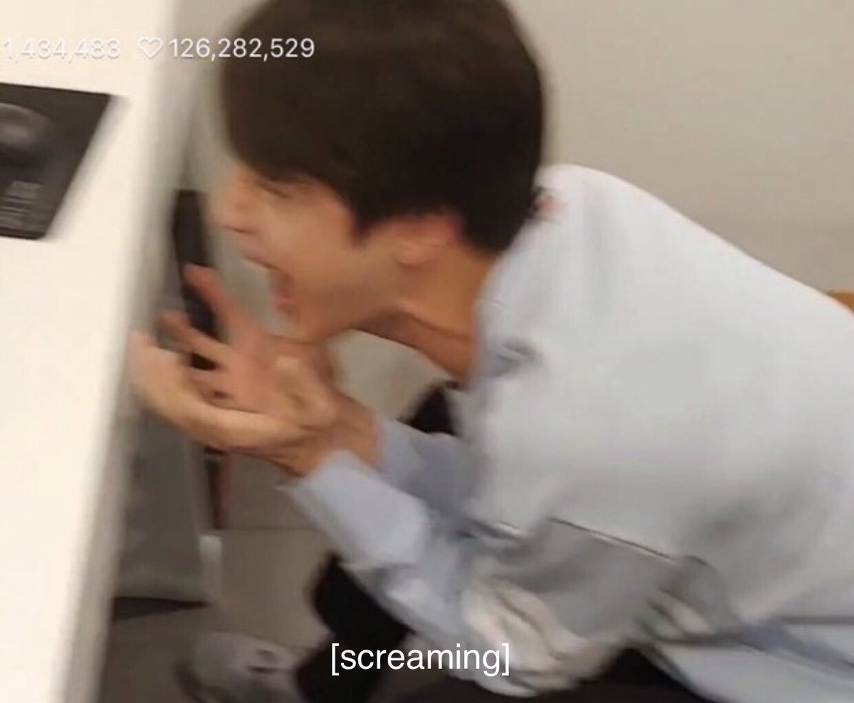 punchofthorns's tweet image. / a mí me preguntas las cuentas que tengo y son 60 JKs, 30 Taes, un Jimin por ahí y un Hoseok por allá. ah, y me quiero hacer un jIN.