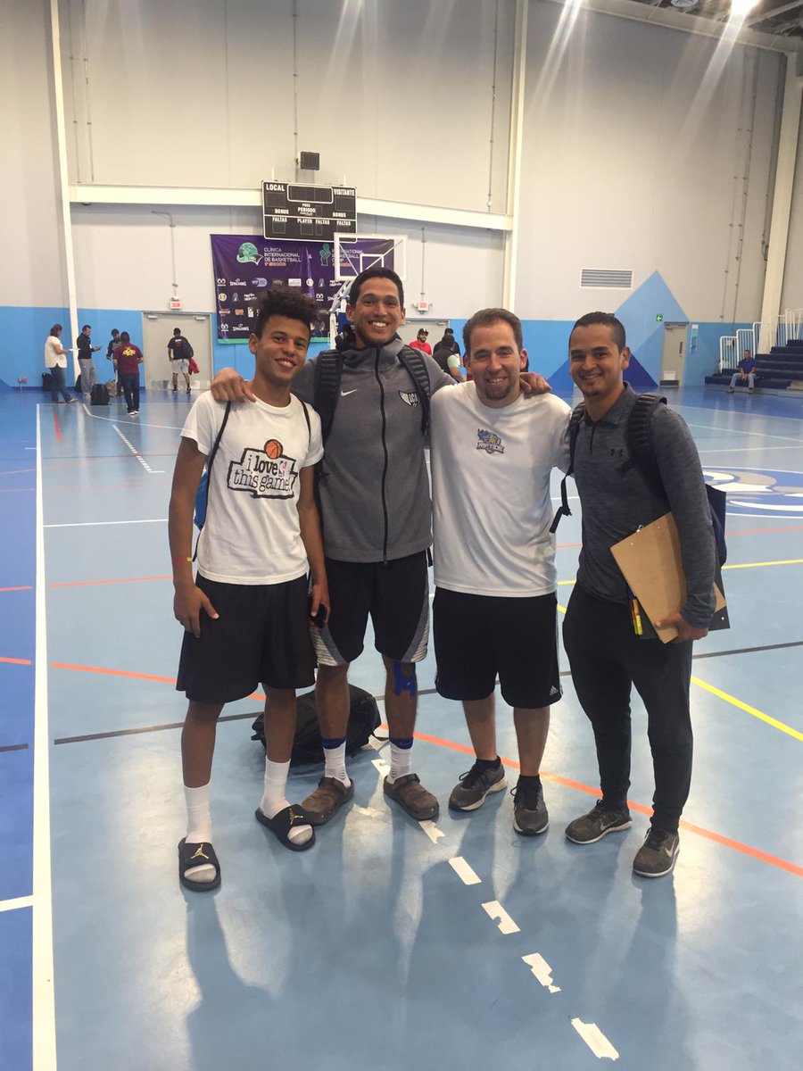 coachgutierrezc's tweet photo. Mexico Camp great to have a chance to work with Coach Nelson #ballneverstop🔥🏀 https://t.co/3zLEqXKSMi