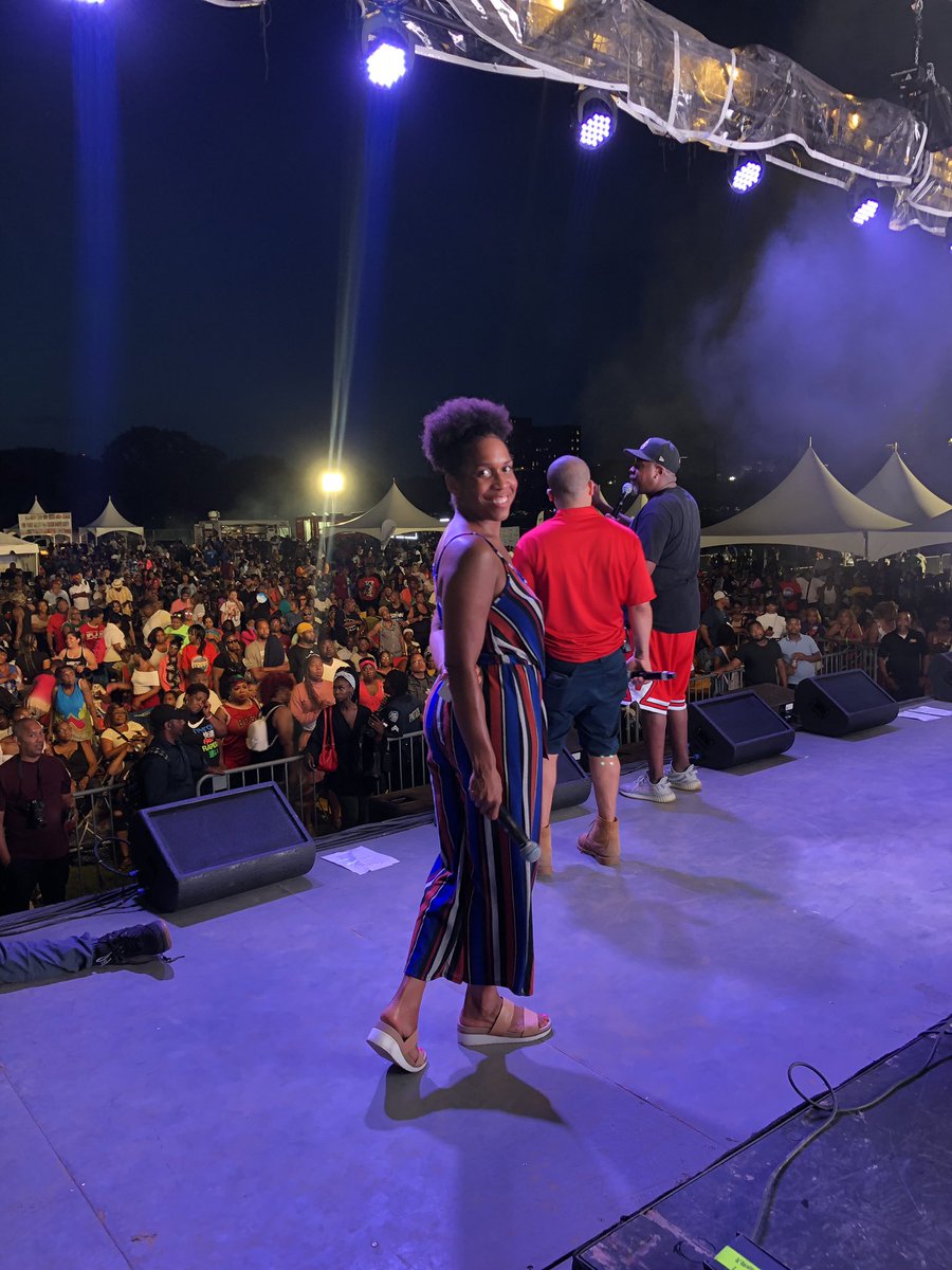 So much fun at the <a href="/CHIWestSideFest/">WestsideMusicFest</a>! Thanks to <a href="/aldermanscott24/">Alderwoman Monique Scott</a> and Natashee Scott, President/CEO of the Westside Cultural Foundation, for bringing the community together for arts &amp; culture! (And for me to practice my dance moves!) 💃🏾#WSMF2019 #LGontheMove  #EnjoyIllinois