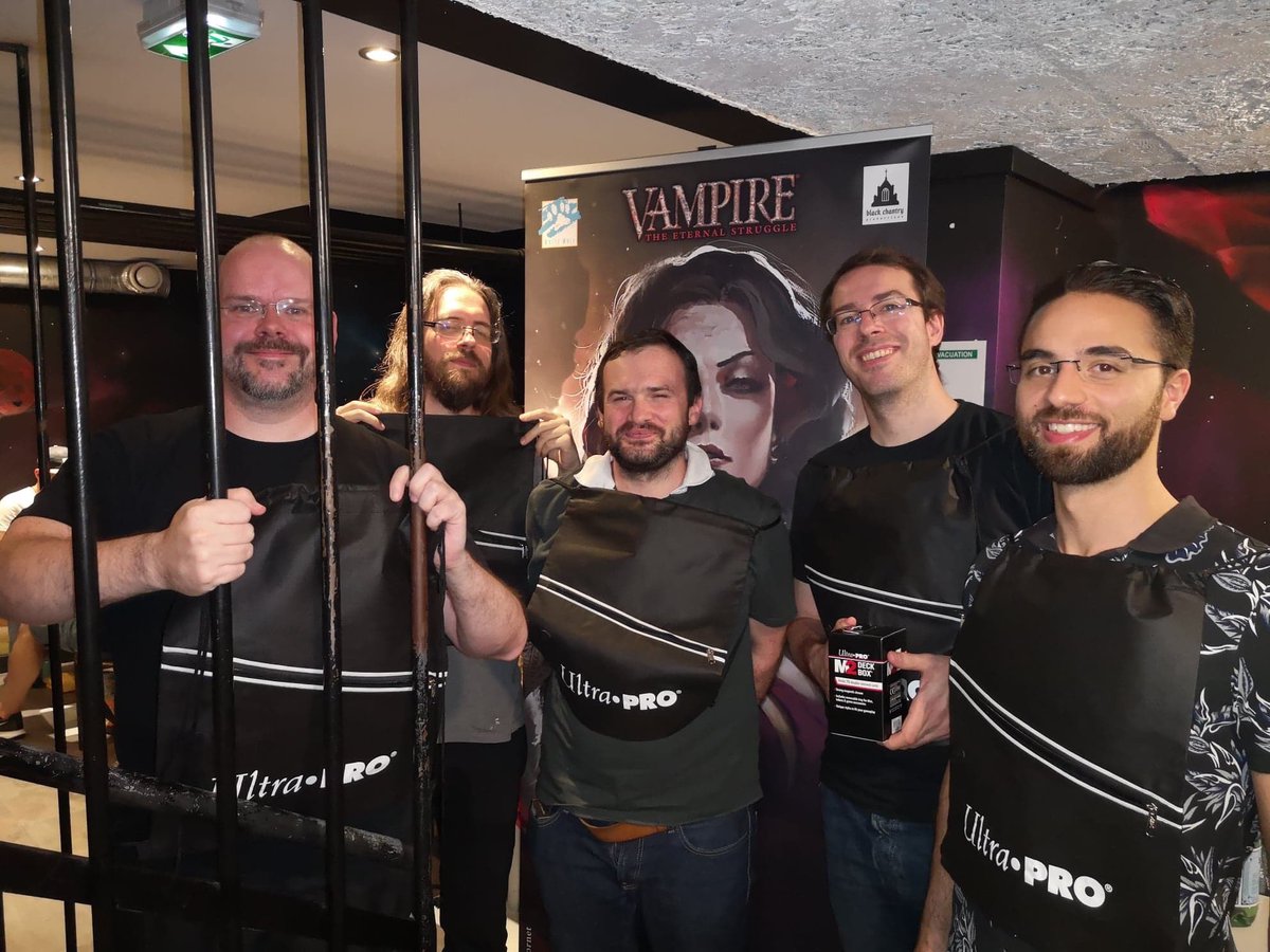 VTES in French tweet media