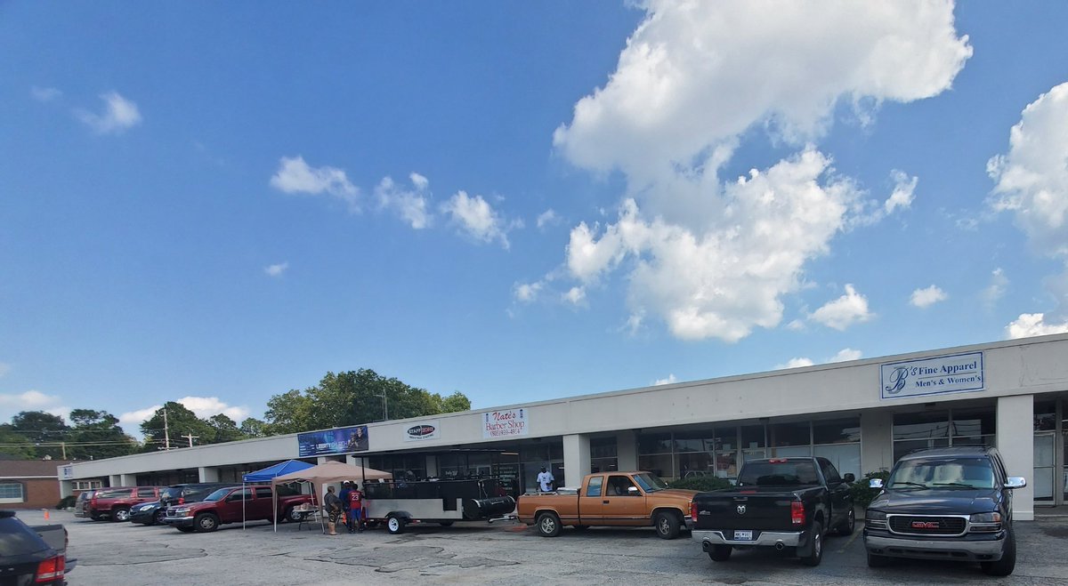 fmartinez8711's tweet photo. Back to School event in West Columbia! Food, fun and giveaways.. #AreYouWithUs #COGV #Carolinas @ErnestoLPagan @MrDennisJones @cruzgirl78 https://t.co/hKU3Az9e47