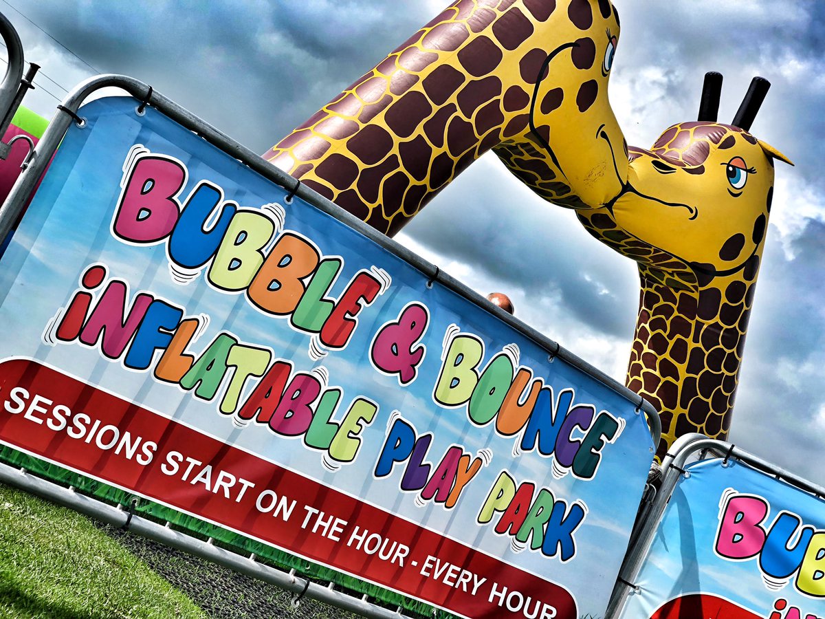 OwdNellsTavern's tweet photo. Had a fantastic today, Sunday at #bubbleNbounce #canalside Call in again tomorrow for double the fun!!!!! @GTHamlet @VisitLancashire @DiscoverWyre @visitpreston @woipreston @WhatsOn4KidsUK @blogpreston @PrestonPerks https://t.co/SJ6MAsq1BC
