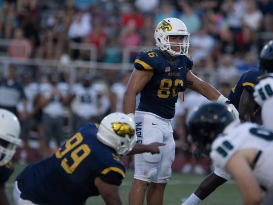 CollinMiles7's tweet photo. senior night.🌟 https://t.co/3PppZwPblF