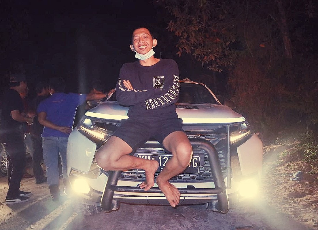 DonneyWagna's tweet photo. foto di pedalaman Kalimantan Tengah, menuju area Kahukup untuk merayakan Hari Kemerdekaan bersama @shaggydogjogja dan PT. PAMA https://t.co/QTvJgf2FIG
