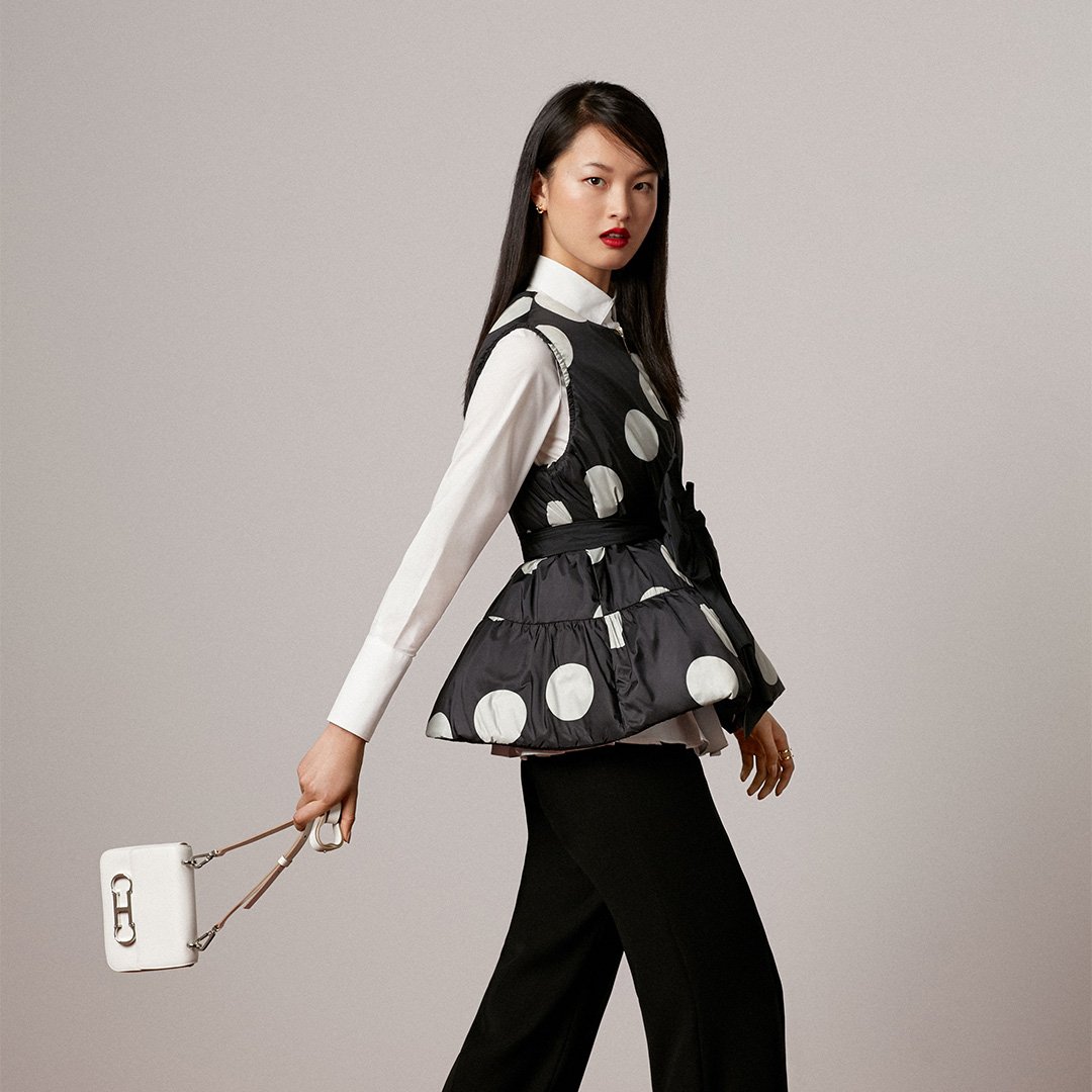 HouseofHerrera's tweet photo. Follow the dots with #CHInitialsInsignia. #CHInsignia #CHDots
https://t.co/7S2ZFgEH8Y https://t.co/lAh2A3sfGS