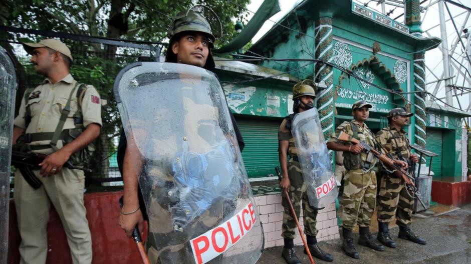 CGTNOfficial's tweet image. 4,000 detained, 8 injured as India quells protests in Kashmir bit.ly/30fWx4r
