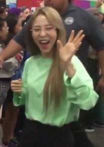 byultheist's tweet photo. byul: 😄👋 https://t.co/vX0HGrd4kT