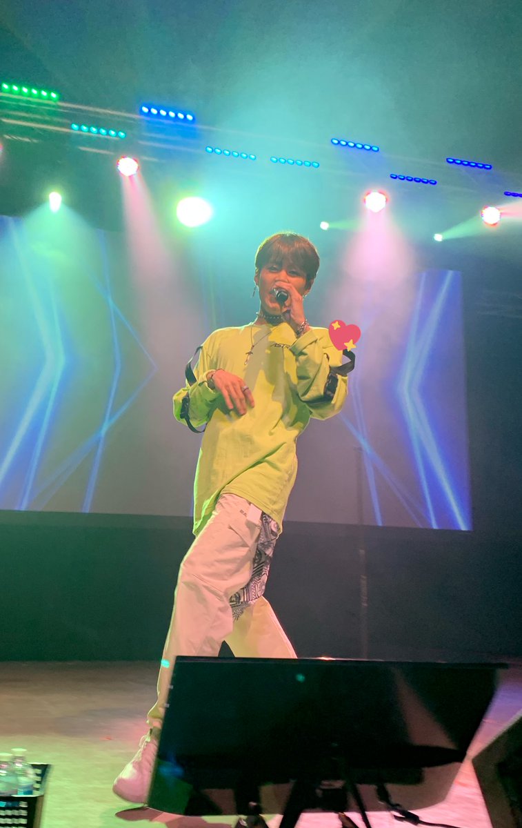 kim_taeho_'s tweet photo. HE LOOKED!!!!
UWUWUWU
#IMFACTinDAL https://t.co/yv4kHX8j8F