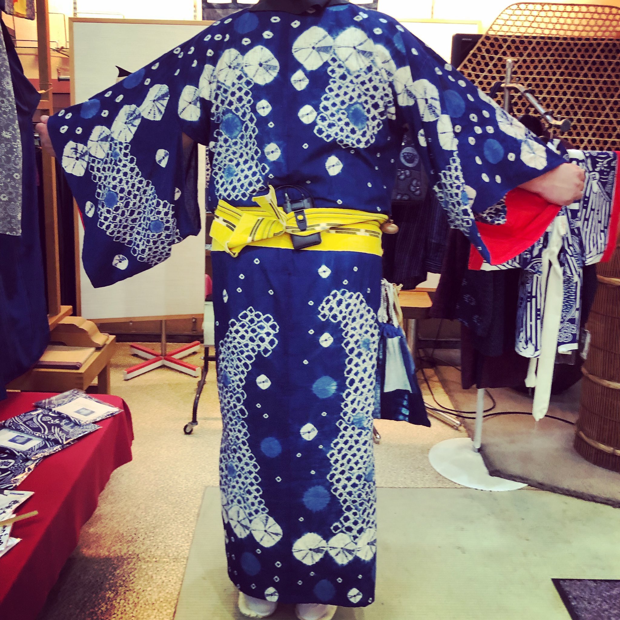 西馬音内盆踊り 藍染絞り衣装 藍染浴衣 楽天市場】【ふるさと納税】西馬音内盆踊り 藍染め 浴衣 衣装 オーダー