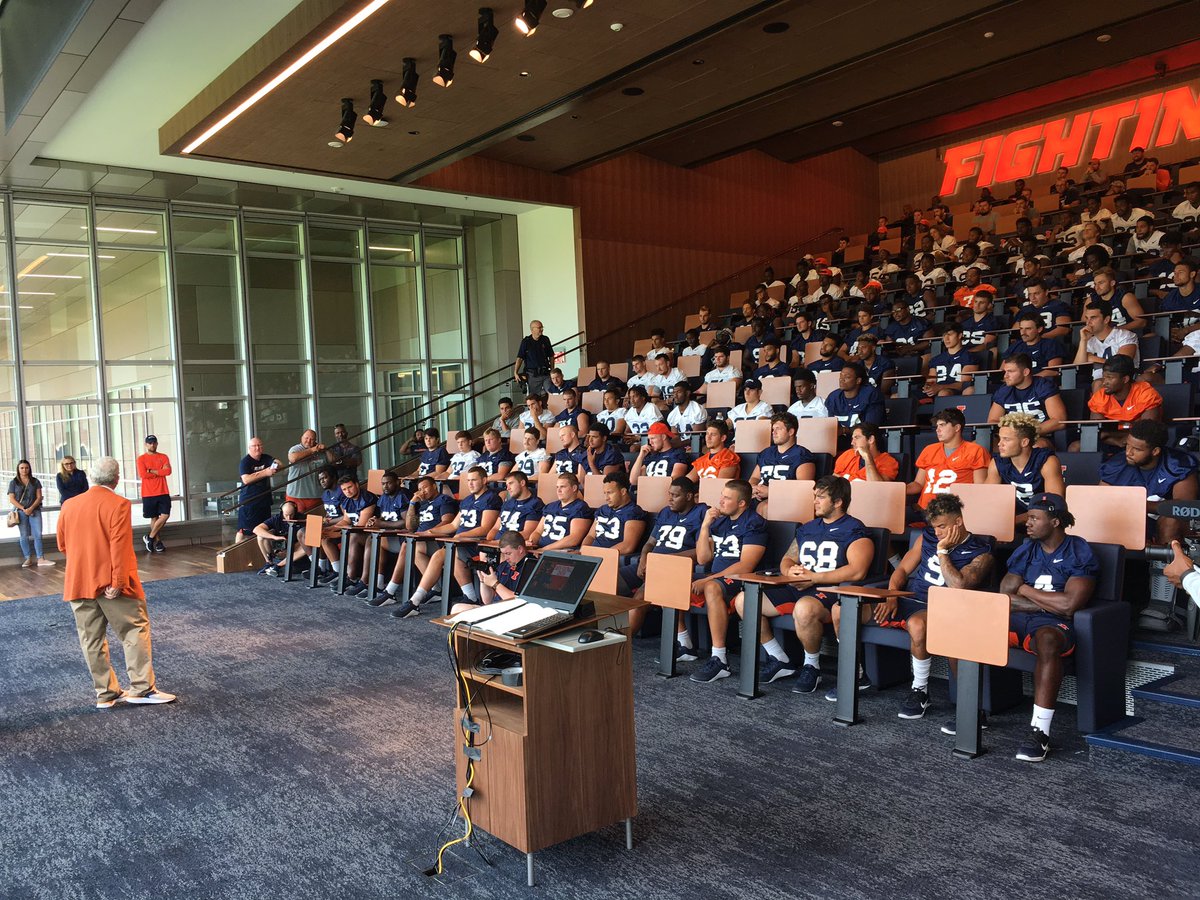 IlliniAD's tweet photo. Today doesn’t happen without the generous support of so many, especially Dale and Chris Smith and the Smith family. So grateful for their remarkable generosity. Today they changed Illinois Football forever. #SmithFootballCenter https://t.co/hCP0wtGEsu