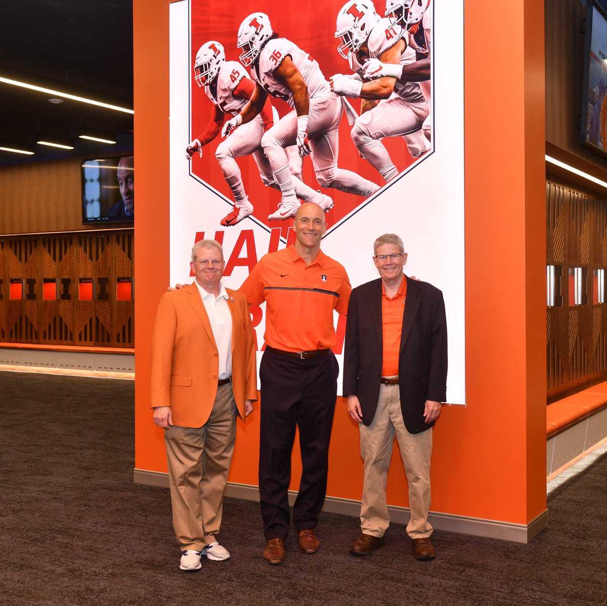 IlliniAD's tweet photo. Today doesn’t happen without the generous support of so many, especially Dale and Chris Smith and the Smith family. So grateful for their remarkable generosity. Today they changed Illinois Football forever. #SmithFootballCenter https://t.co/hCP0wtGEsu