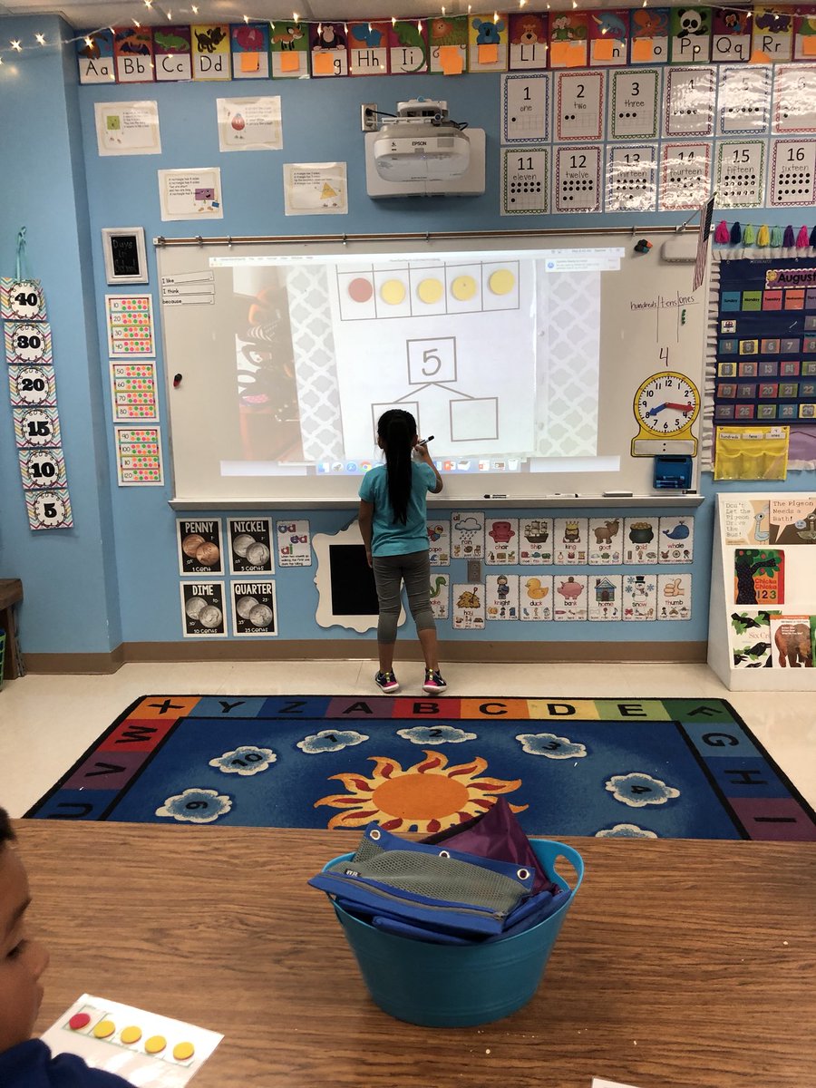 AdventureAcaAPS's tweet photo. 🔥First weeks of first grade &amp; already working on building number sense! Students are counting collections, building numbers to 20 using ten frames and reviewing fact fluency to 5. https://t.co/txxViRC9ru