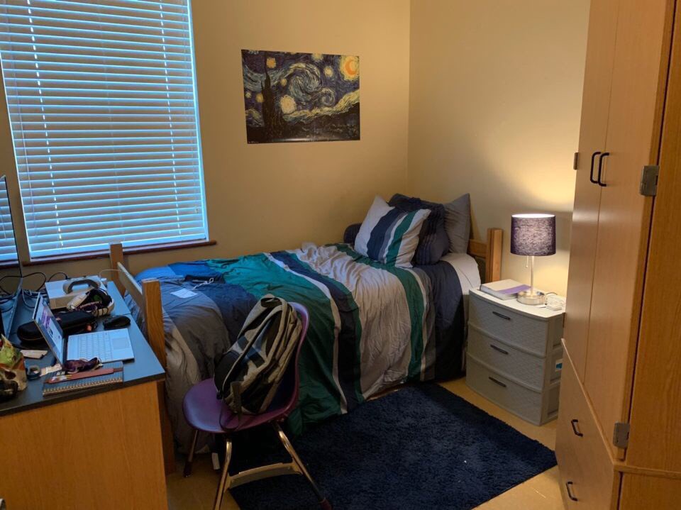 It’s move-in day at Farris Honors Hall. Welcome to our new Schedler Honors College and University Scholars Program freshmen!