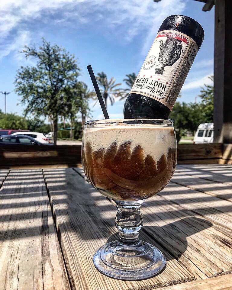 fuzzysleaguecty's tweet photo. If you’re a fan of our frozen Jack and Coke, you’ve got to try out our Fuzzy Float! Made with your favorite frozen, a floater of Bailey’s, and a sunken Not Your Father’s Root Beer! #beerita #fuzzyfloat #fuzzystacoshop #fuzzys #leaguecity https://t.co/67ePavHWVj