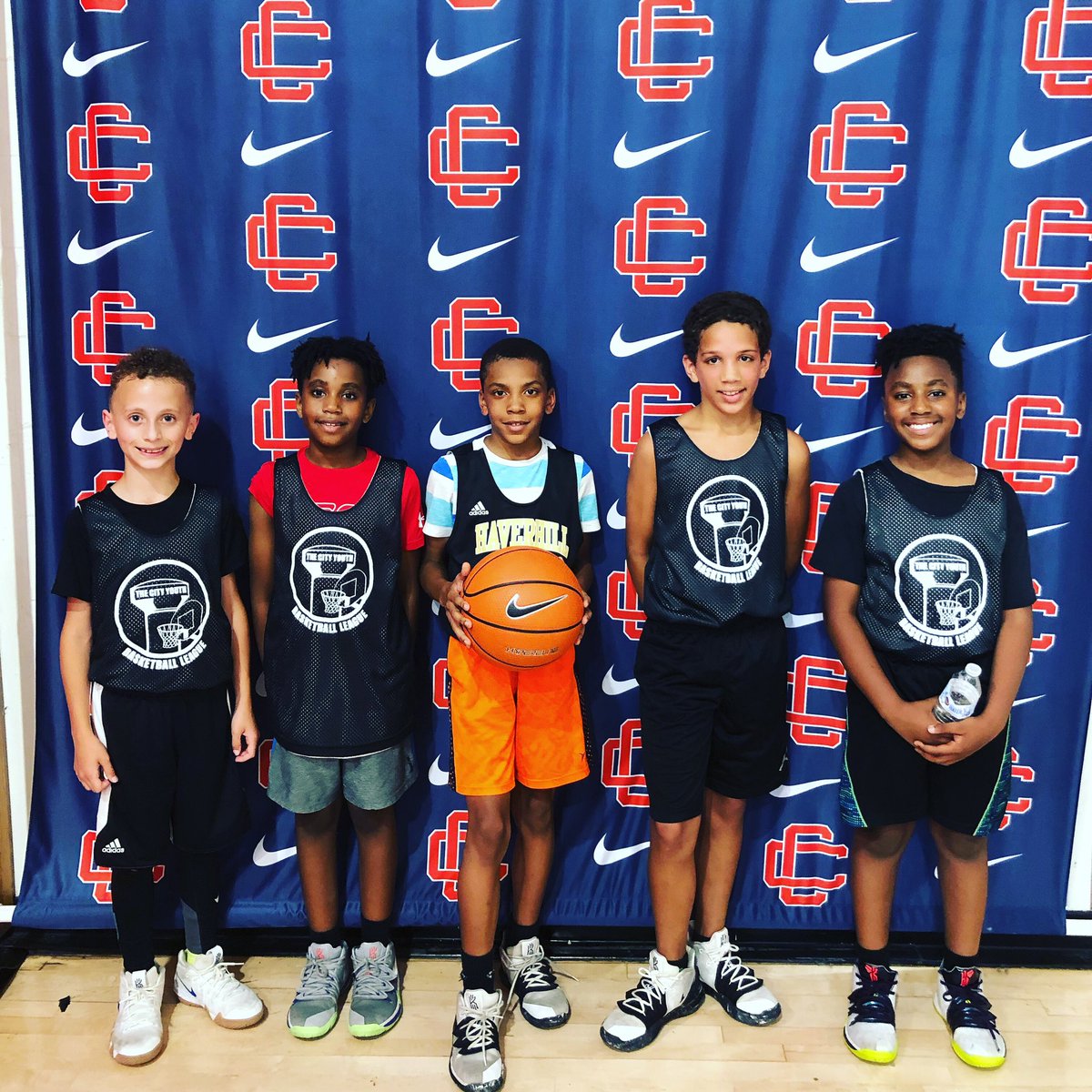 TheCityYouthBa1's tweet photo. Fall is right around the corner. Let’s Get It! The City Youth Basketball League bring opportunity for any player a any level a chance to play and experience in game learning! #TheCityYouthBasketball #TeachHardWork #EverythingElseWillFollow https://t.co/PQnn1iT0Xi