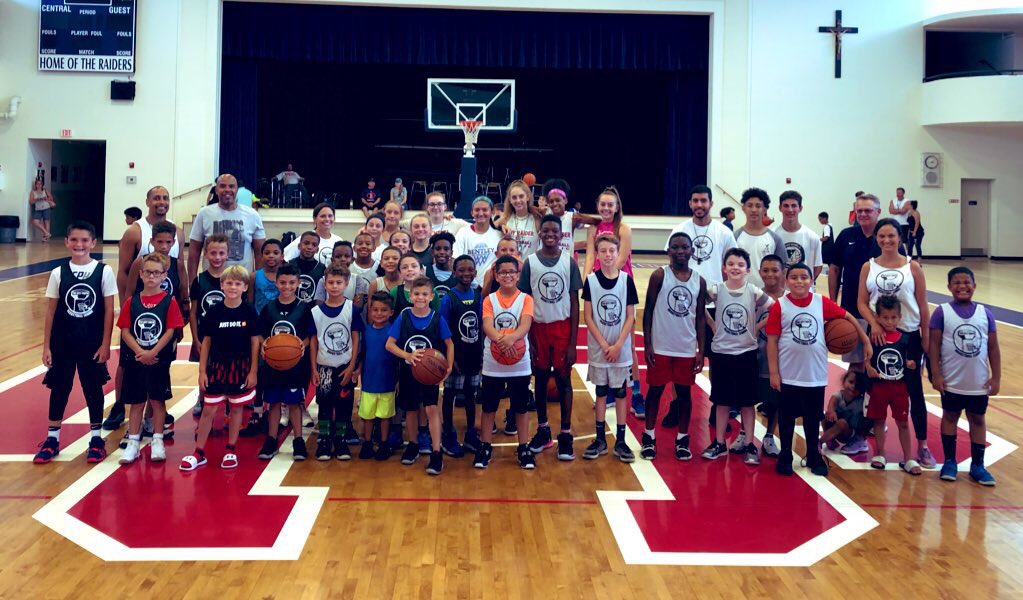 TheCityYouthBa1's tweet photo. Fall is right around the corner. Let’s Get It! The City Youth Basketball League bring opportunity for any player a any level a chance to play and experience in game learning! #TheCityYouthBasketball #TeachHardWork #EverythingElseWillFollow https://t.co/PQnn1iT0Xi