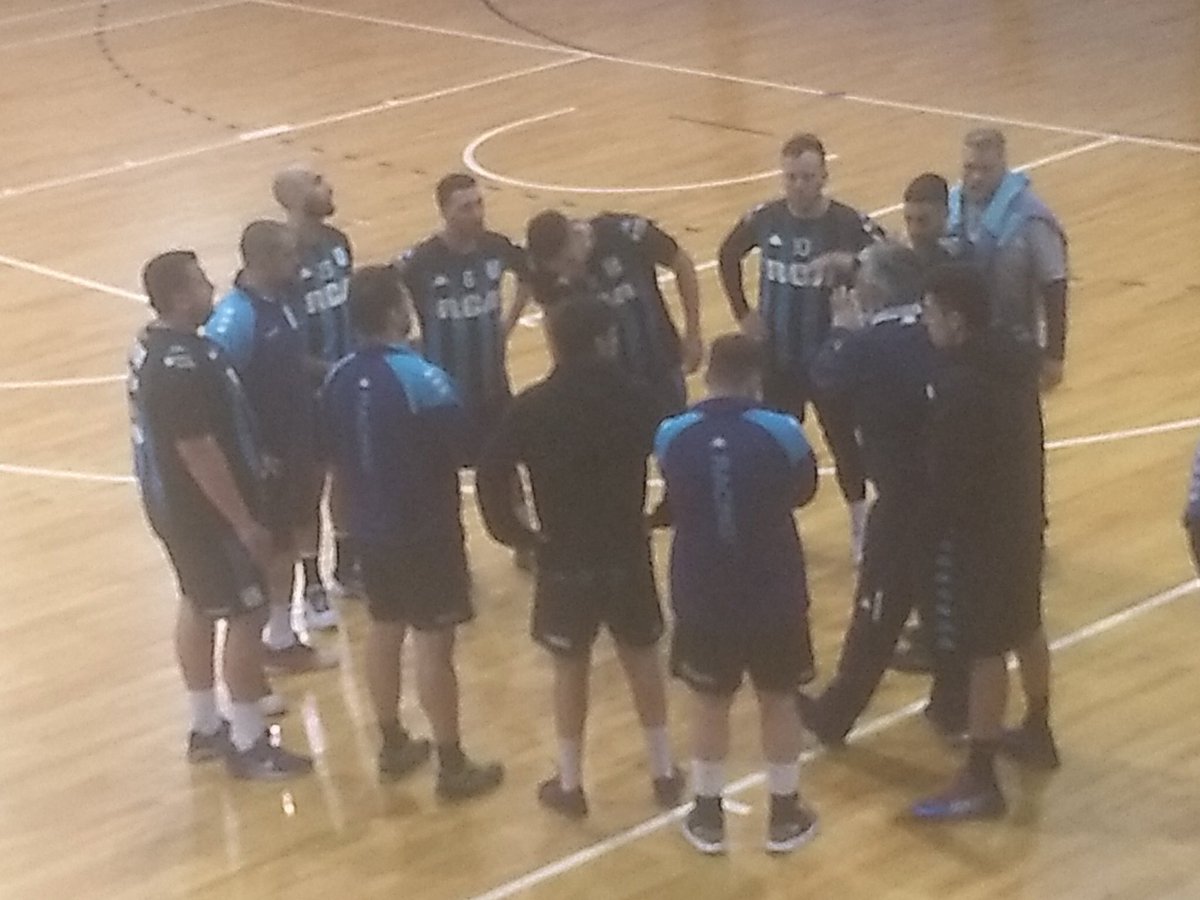 TanoMaringolo's tweet photo. #HandballRacing: Racing Club jugó ante UAI Urquiza y empató en un partidazo, 29-29... 📸 @MatiasCostello3 https://t.co/avkNhUsDkW