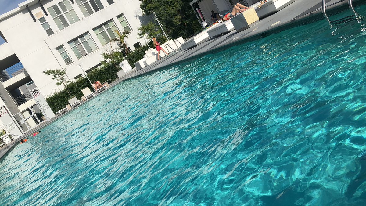 Baanditmw's tweet photo. weekly BBQ and pool w/ the boys 🙌🏾 https://t.co/h69X0hiEaX