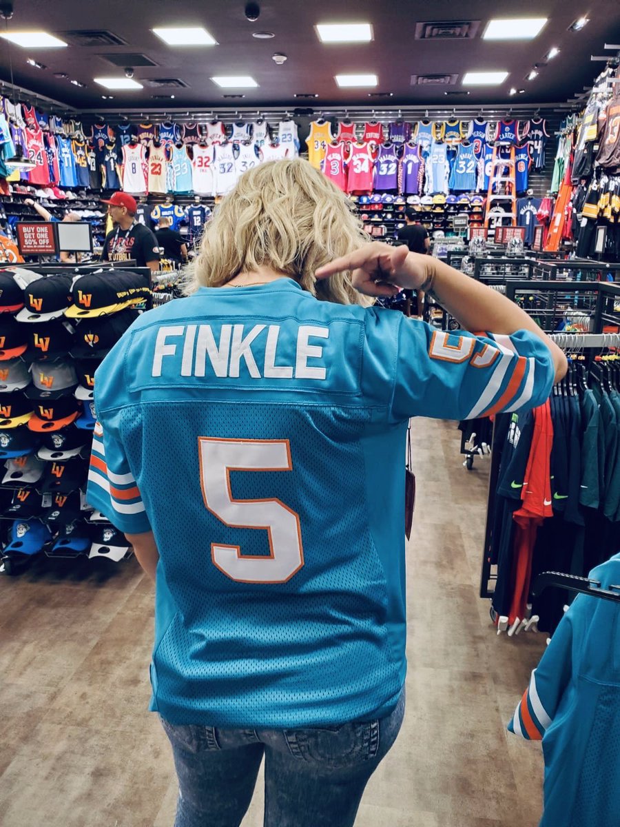 JessMagdefrau's tweet photo. Because I got so many responses to my Finkle jersey, I'm giving it away if this Tweet gets 500 retweets. Must follow me so I can DM you! #LacesOut https://t.co/gCvqHHcKoT