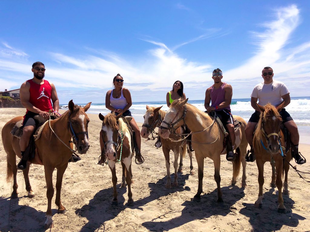 jayyymarquez's tweet photo. My friends are kinda weird, that’s why I call them Stanger Things 

#Throuple #powerthrouple #bajabeachfest #Rosarito #papasandbeer #fye #AreYouDelusional #mentalillness #GoLoko #LilBuzz #WhereYouAt #DIYJeanShorts #FyeShirt #ThankYouRosarito https://t.co/MOSI0XKiXZ