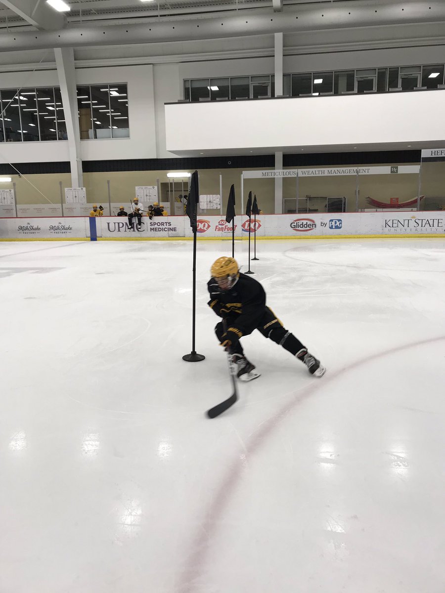 PghPensElite's tweet photo. On Ice Testing✔️
Off Ice Testing✔️
Presentations✔️
BBQ✔️

Thank you all parents, players, coaches &amp; volunteers for a great Welcome Weekend! https://t.co/rL99Y9qMFv