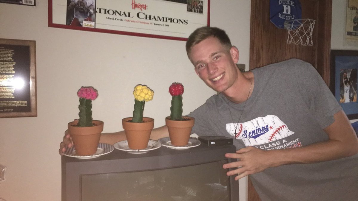jordybahl's tweet photo. Hey big bro, you’re officially a college boy now. Moving you in was bittersweet. but lemme tell ya, I wouldn’t trade our years of growing up together for anything. You made it one hell of a ride. Onto the next chapter for you😎 #everyoneforomaha https://t.co/VsTFvS18lF