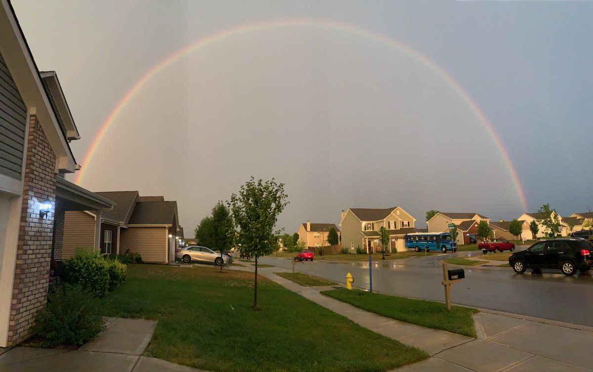 ryankd79's tweet photo. @SeanWTHR @BrianWilkes59wx @marcusbailey Rainbow looking east after storm passed through Noblesville. https://t.co/fkUKNynbUP