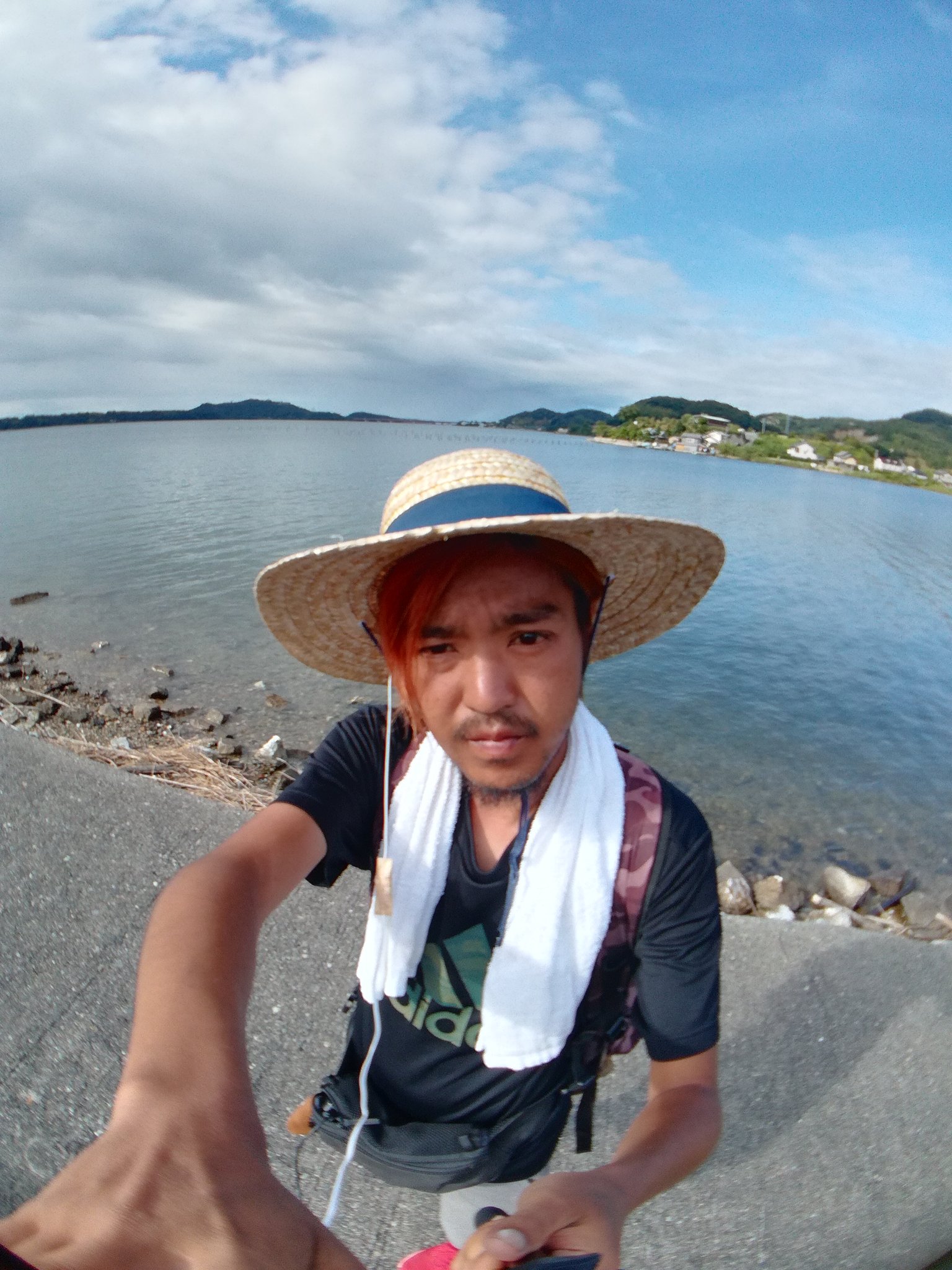 たーぼう Auf Twitter ガチの心霊写真撮れてた リスナーさんに言われるまで気が付かなかった 合成とかじゃありません 専門の人が見たら作ったかどうかはすぐ分かるはず お祓い行った方がいいのか 拡散お願いします 心霊写真 お盆 浜名湖 T Co