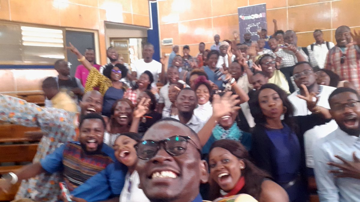 BlogCampCm's tweet image. "Le BlogCamp s'achève sur une note d'espoir pour les participants, les volontaires et l'équipe, qui se projette déjà en 2020.
Le récap de la 2e journée du #BlogCamp19, c'est ici&amp;gt;&amp;gt;&amp;gt;
blogcamp.cm/blogcamp19-le-…