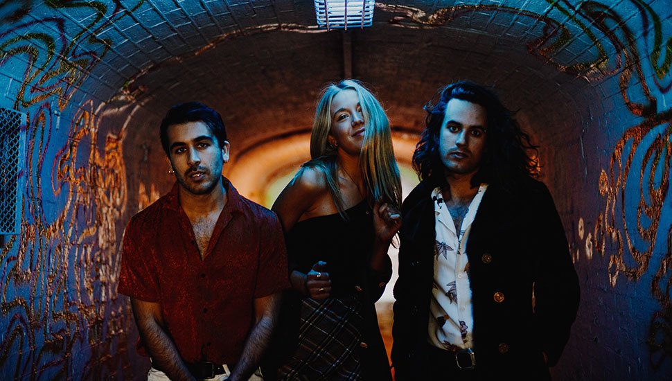 tonedeaf's tweet image. Get to know The Flowers, the future icons of Australia's indie-rock scene
tonedeaf.thebrag.com/get-to-know-sy…