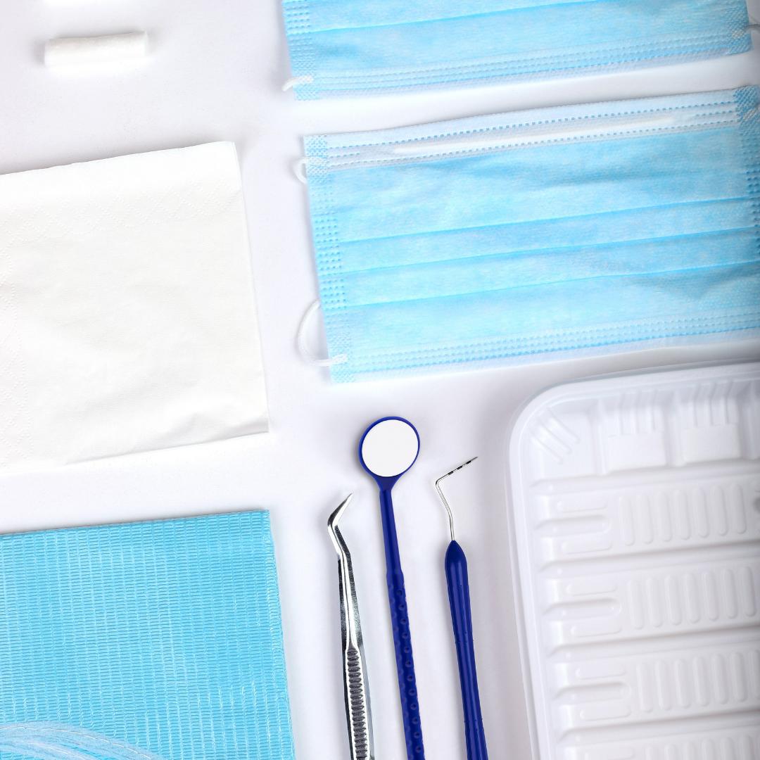 SingleUseDental's tweet photo. Convenient for #mobiledentists and #domiciliary care. With everything at your fingertips, our Complete Periodontal Diagnostic Kit is making patient examinations quick and easy.

To browse this kit online search code SI550ST or click this link: https://t.co/VGNkexlHHp https://t.co/b9WOTUSMfU